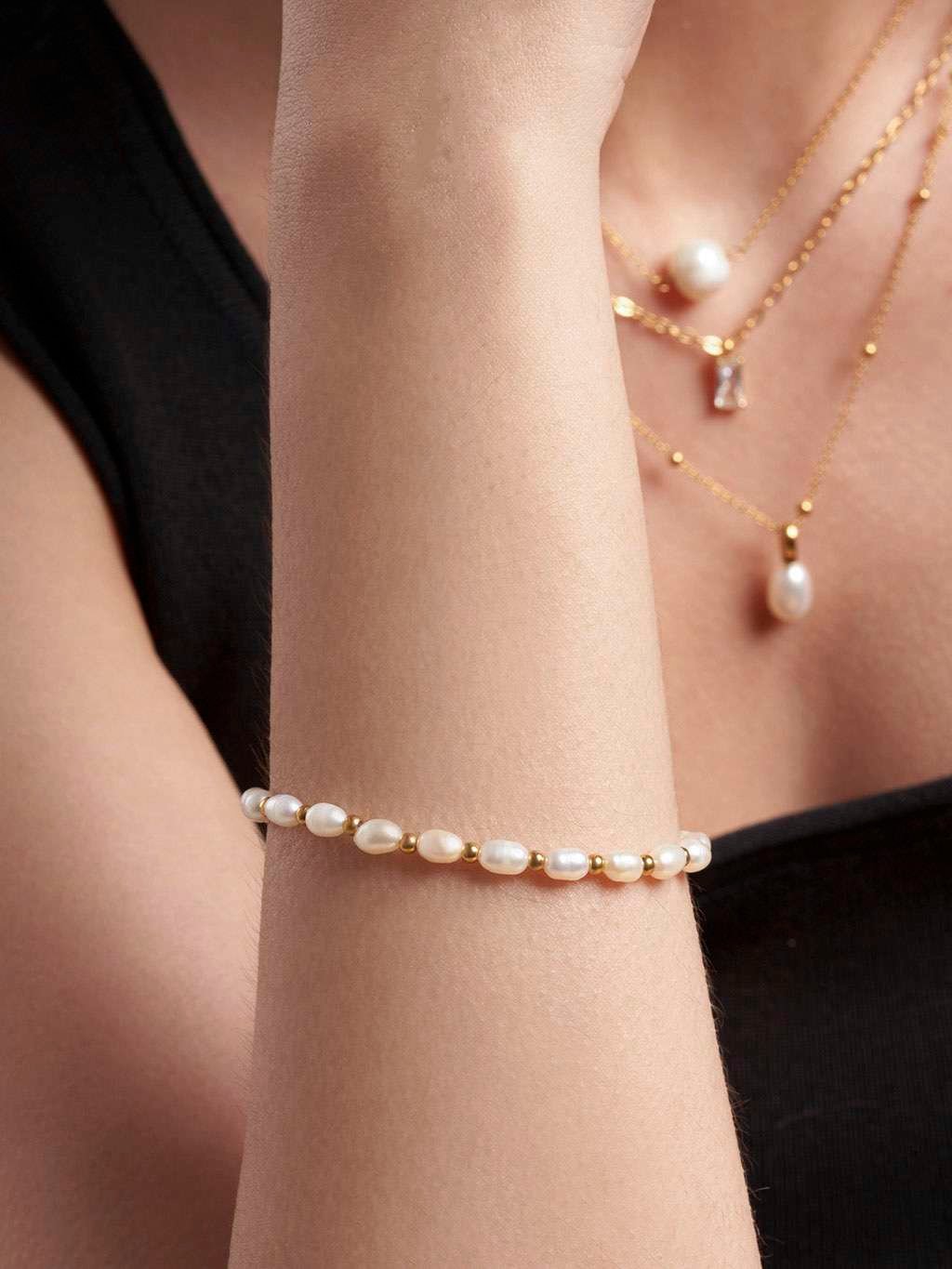 Dorose schmuck model show Bracelet pearl